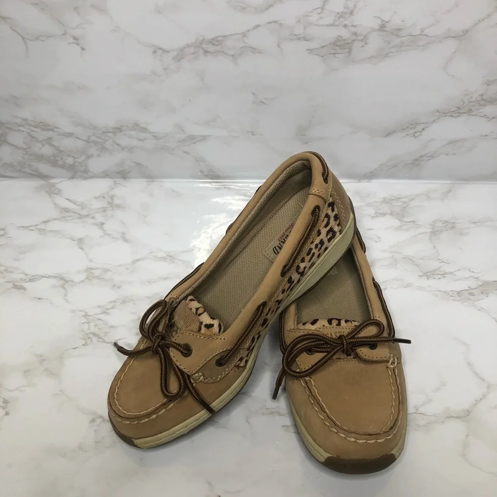 Eastland Sunrise Leather Slip on Boat Shoes In Excellent Like New Condition - Picture 2 of 9